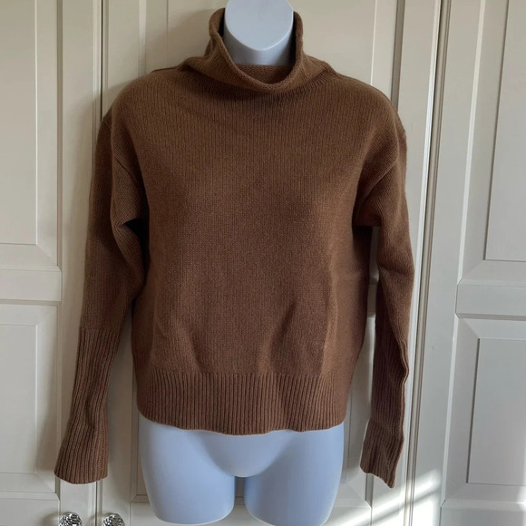 Aritzia Wilfred Luxe Cashmere Cyprie sweater Camel color size XXS - Picture 5 of 15
